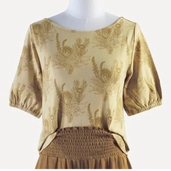 kate quinn Tops - Kate Quinn Women Protea Half Sleeve Gathered Top Tan Floral Organic Cotton Sz XS